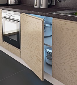 Коллекция JET-LINEA от ПГ «Союз» отвечает новейшим трендам в дизайне мебели для кухонь и корпусной — для жилых зон.