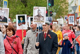 Шествие памяти ветеранов в Глазове поддержали мебельные предприятия.