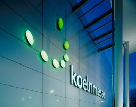 С 2017 года выставочная компания «Кёльнмессе» рассчитывает на стабильную прибыль и ежегодный оборот от 300 млн. евро.