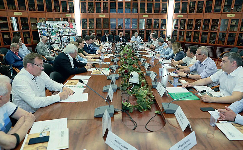 11-го июня в здании Торгово-промышленной палаты РФ состоялась отраслевая дискуссия по экспорту в формате круглого стола. 