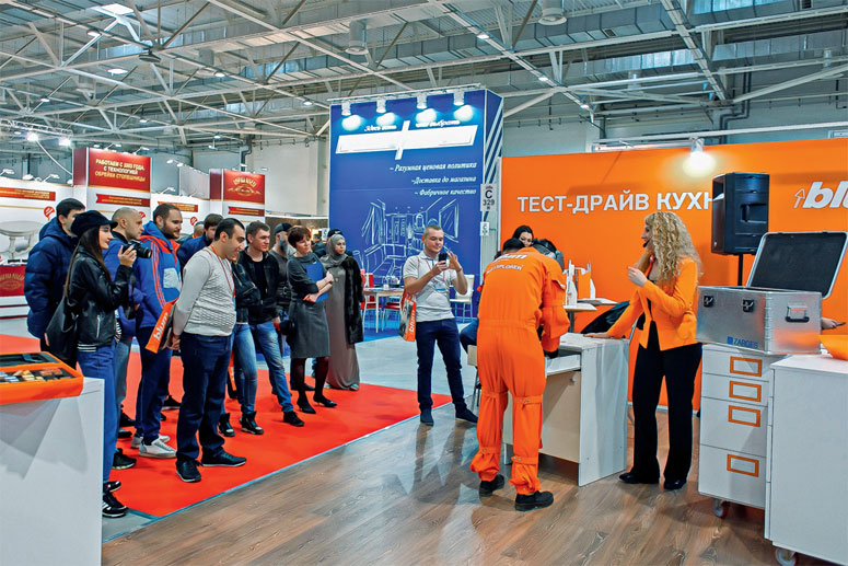 На мебельном салоне UMIDS 2018 в Краснодаре компания Blum выступила сразу с двумя экспозициями.  На мебельном салоне UMIDS 2018 в Краснодаре компания Blum выступила сразу с двумя экспозициями.