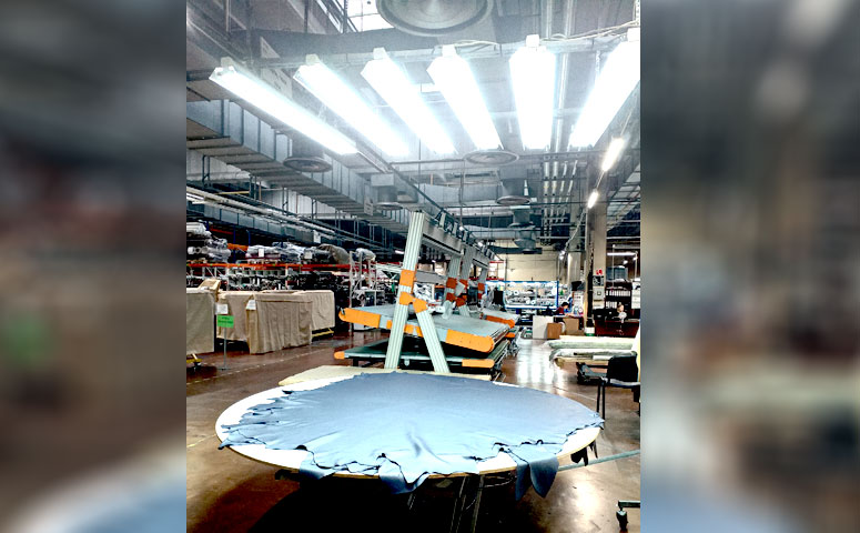 Мебельная фабрика «КожПромМебель», выпускающая и реализующая свою продукцию под торговой маркой Home Collеction, ищет новые варианты позиционирования. 