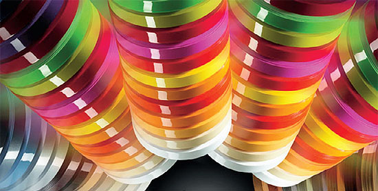 Предлагая широчайший ассортимент кромок различных цветов и рисунков, компания «Дёллькен» значительно расширяет складскую программу и активно развивает складской сервис