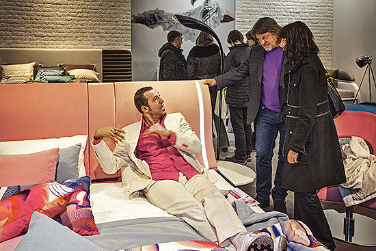 Презентация на «Мебели 2012» серийной кровати «Риони», созданной компанией DreamLаnd по авторским эскизам Карима Рашида