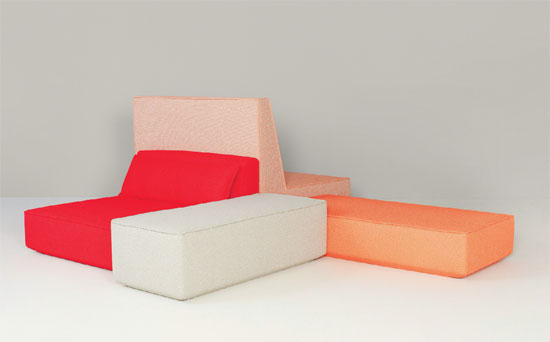 На минувшей выставке imm cologne немецкая компания Mymito представила модульный диван и стеллаж из коллекции Cubit