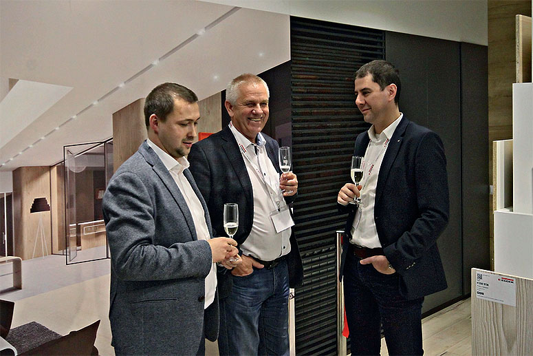 ЭГГЕР и «Экспо-торг» открыли в Москве шоу-рум. ЭГГЕР и «Экспо-торг» открыли в Москве шоу-рум.