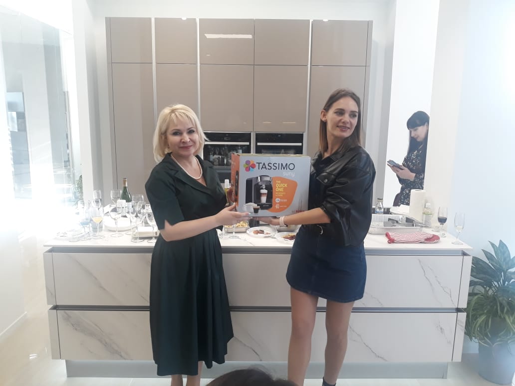 Официальному открытию площадки предшествовало интерактивное шоу.